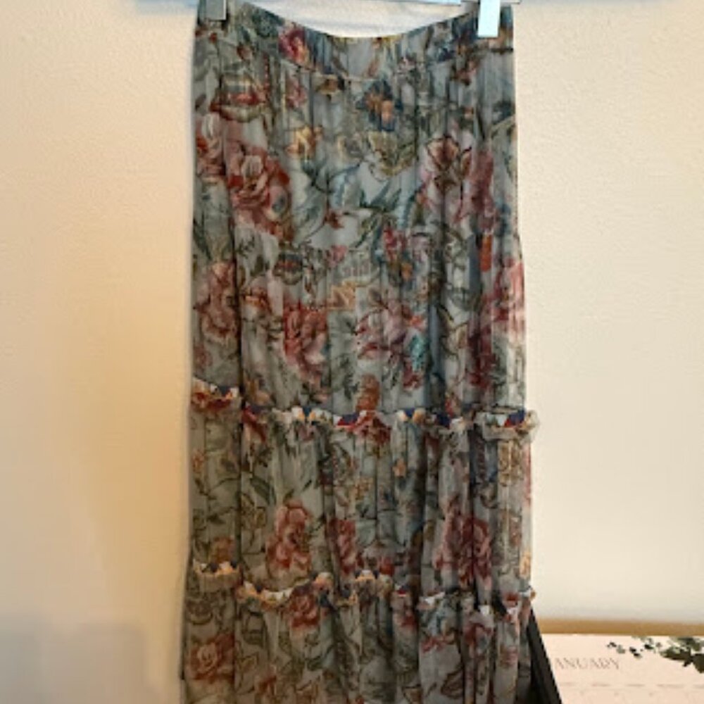 ARCELLIS TIERED SKIRT